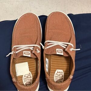 Hey Dude Wendy’s canvas style